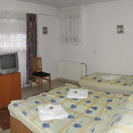 Nadix Panzio Bed & Breakfast Debrecen Bilik gambar