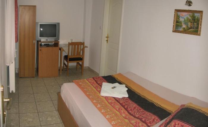 Nadix Panzio Bed & Breakfast Debrecen Bilik gambar